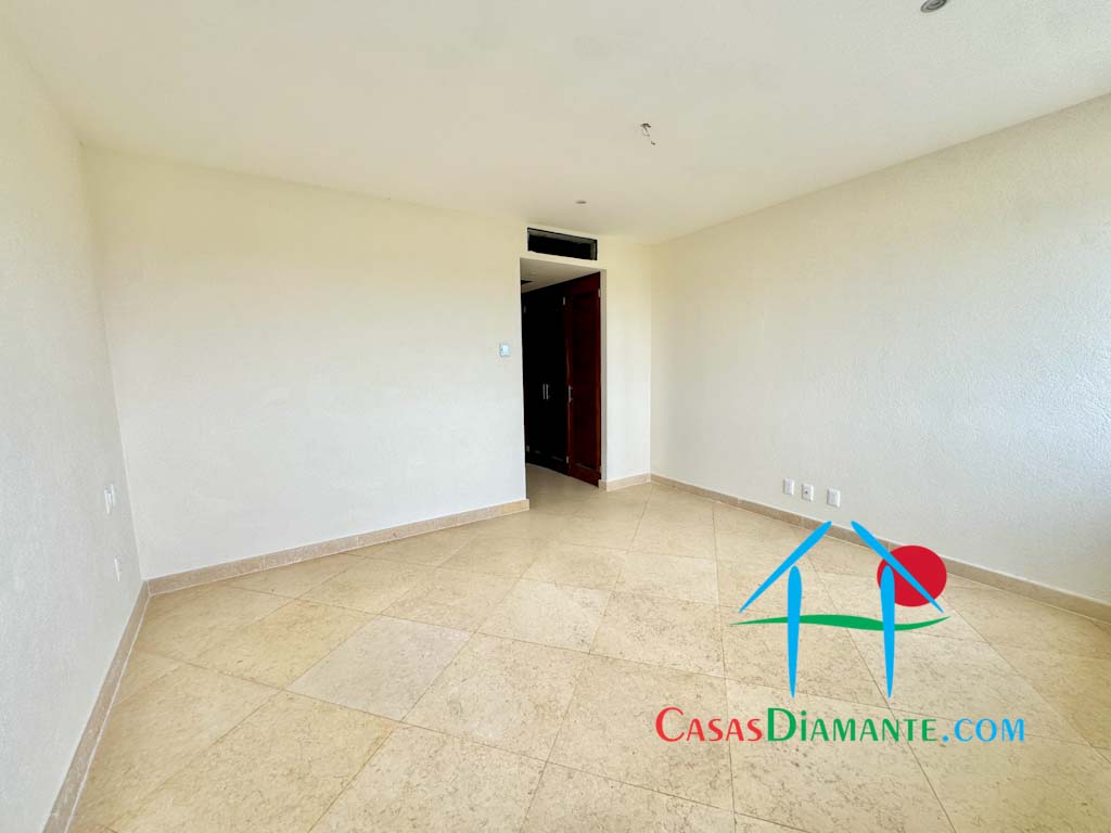 Playamar Tres Cantos T2 802 - Recámara uno 4